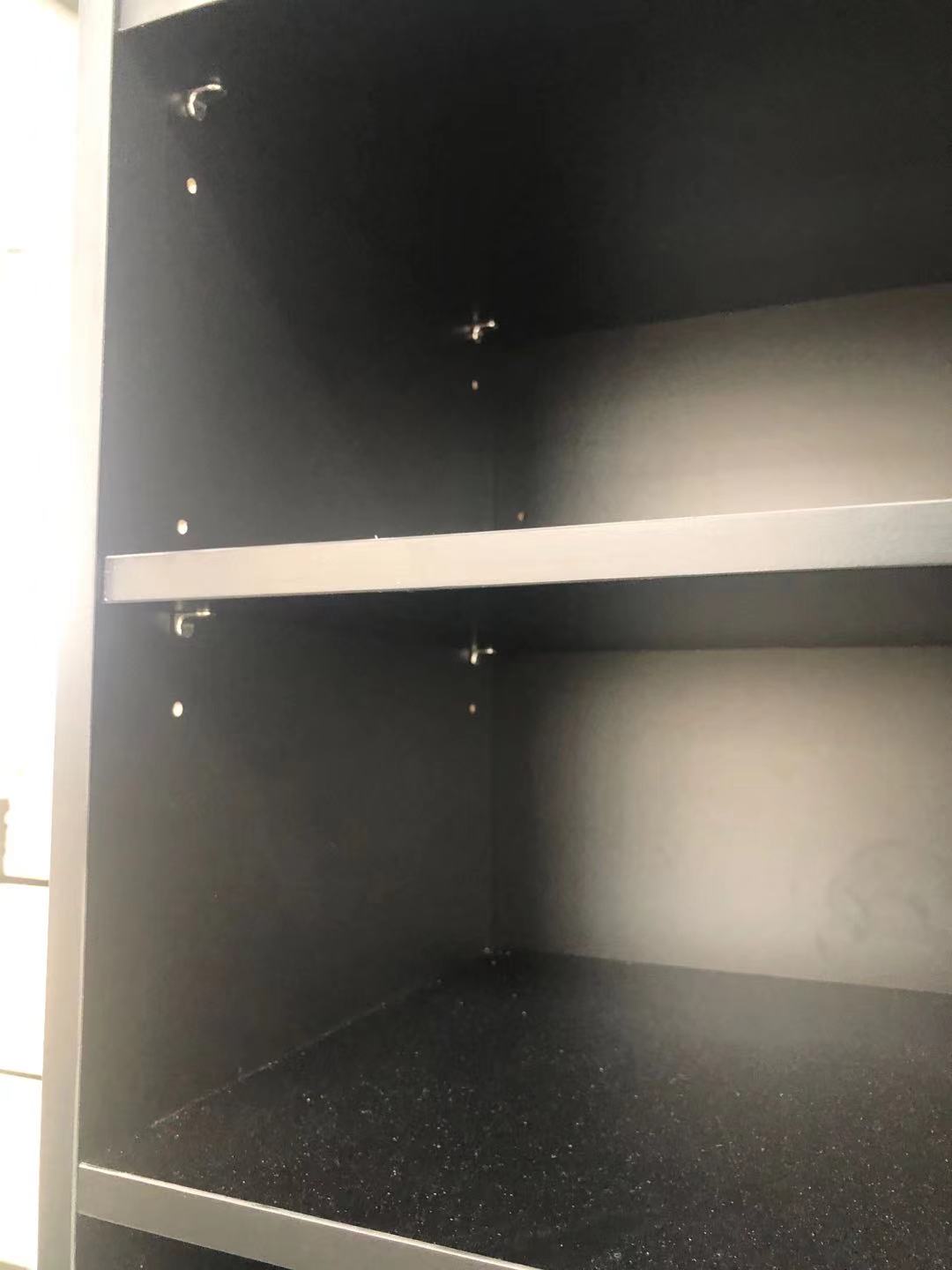 靴のキャビネット