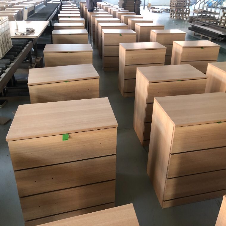 サイドテーブル