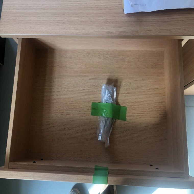 サイドテーブル